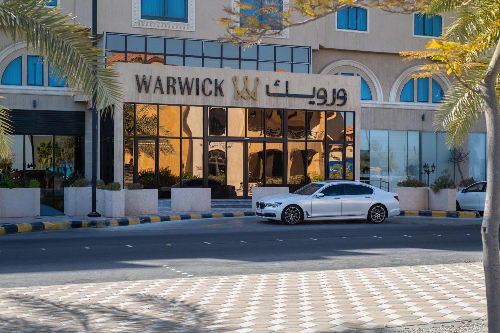 Warwick Al Jubail Hotel Exteriör bild